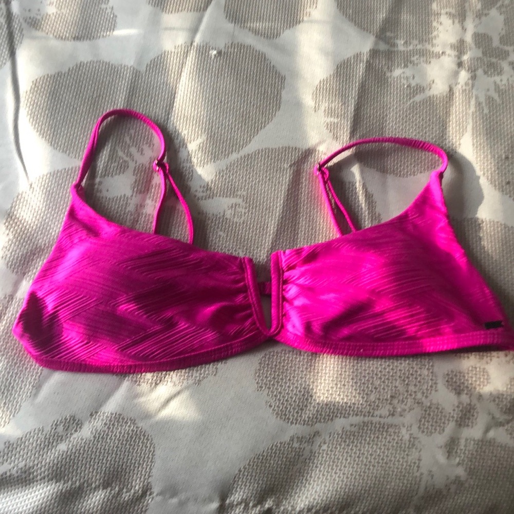 O’Neill bikini top